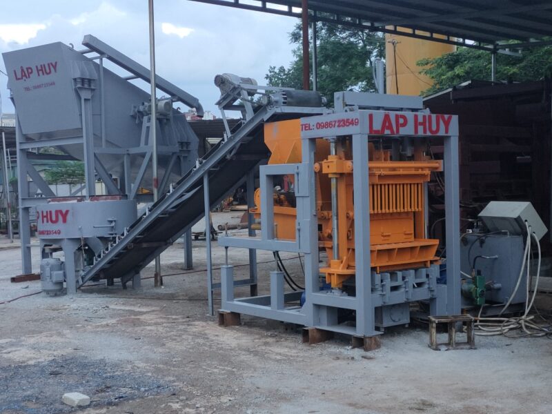 Máy Ép Gạch Không Nung Bán Tự Động